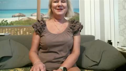 Snapshot of nikole111 chatting on February 13, 9:09 am Nikole1 online show from February 13, 9:09 am