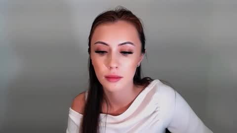 nikonara_ online show from November 8, 4:01 pm