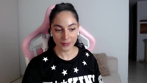 niky_blue online show from February 5, 10:55 pm