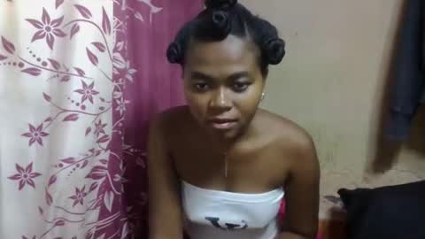 nilah online show from March 14, 3:35 pm