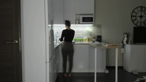 Bella online show from February 13, 2:51 pm