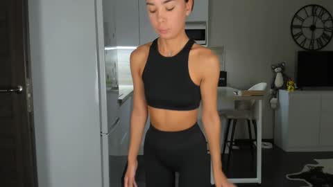 Bella online show from October 7, 8:35 pm