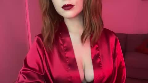 nin_ahot online show from April 2, 9:45 pm