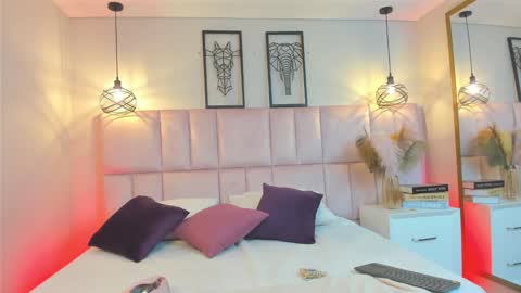 nina__ford online show from November 24, 4:31 pm