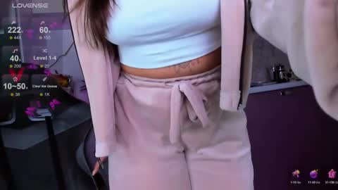 Snapshot of nina__si chatting on September 30, 4:45 pm Nina online show from September 30, 4:45 pm