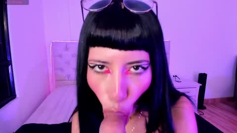 Nina Fox  online show from June 2, 4:19 pm