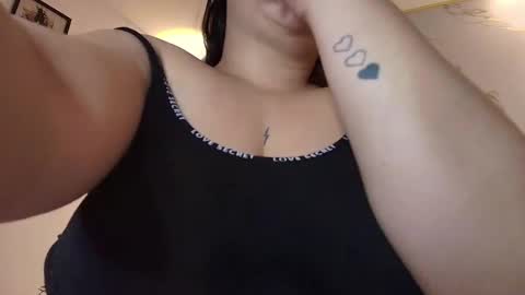  N I N A online show from November 11, 6:38 pm