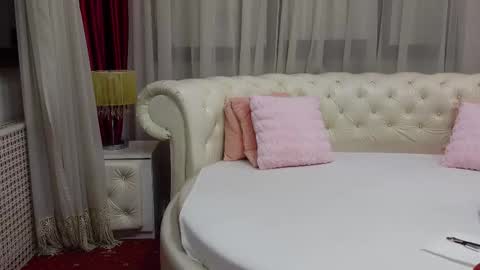 Snapshot of ninacrystal chatting on February 20, 5:55 am NinaCrystal online show from February 20, 5:55 am