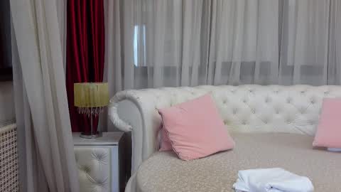 Snapshot of ninacrystal chatting on March 11, 7:57 am NinaCrystal online show from March 11, 7:57 am