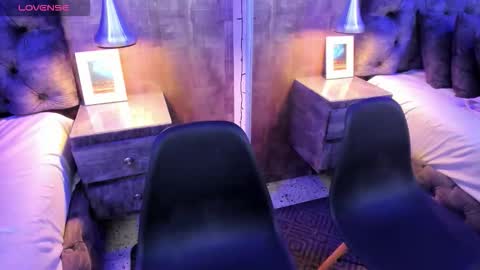 ninareyess online show from February 26, 4:39 pm