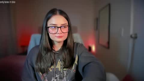 Snapshot of ninavolkov chatting on March 9, 10:52 pm ninavolkov online show from March 9, 10:52 pm