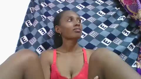 ninie246746 online show from February 20, 7:10 am