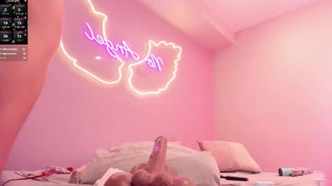 Ninna  online show from December 3, 7:27 pm