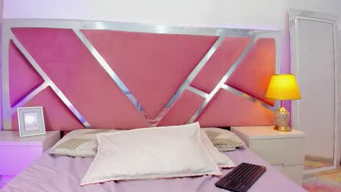 Ninna  online show from March 6, 3:29 pm