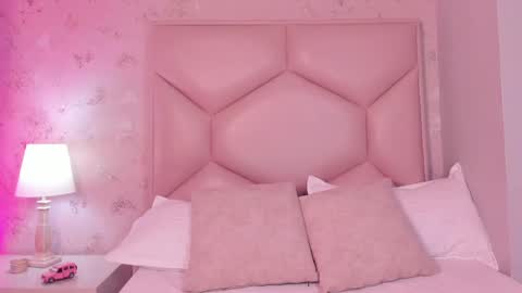   ambarsulliva  online show from February 10, 11:46 am