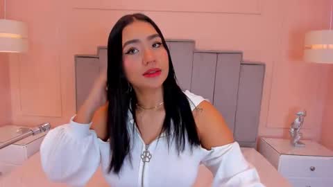 Noa online show from November 25, 2:58 am