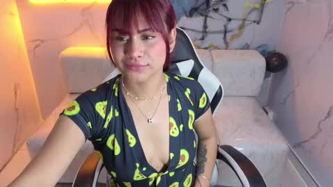 Snapshot of noa_tp chatting on October 18, 3:04 pm Noa online show from October 18, 3:04 pm