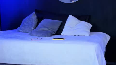 Noah  online show from November 19, 3:50 am