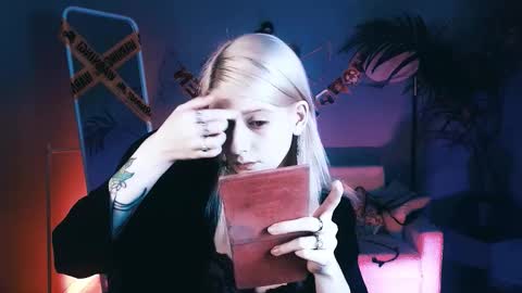 REAL name LiaDM are always open online show from November 1, 9:30 pm