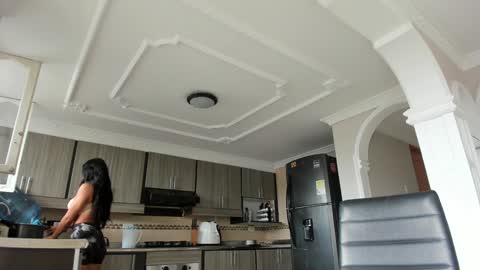  In instagram dayhannanoemi online show from December 2, 3:47 pm