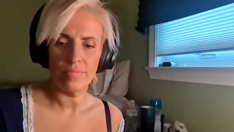 noirtemptation online show from April 25, 9:01 pm