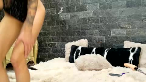 Nora online show from February 5, 7:33 am