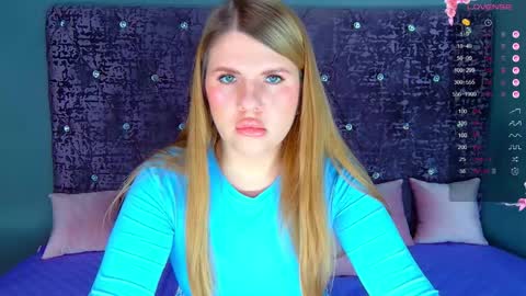 Nora online show from March 18, 2:49 am