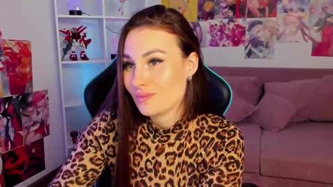 NoraFoxes online show from February 3, 6:40 am