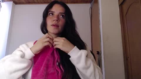 noreen_ online show from February 13, 9:49 pm