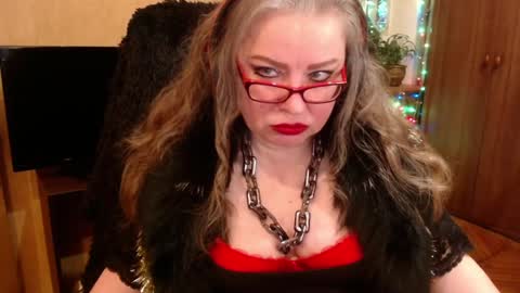 Snapshot of norma_gin chatting on December 31, 11:28 pm miss Tress online show from December 31, 11:28 pm