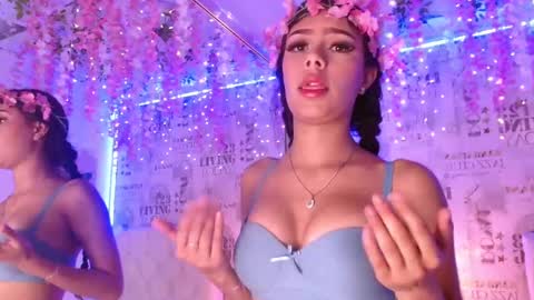 Snapshot of nova_ross chatting on September 17, 8:40 pm nova_ross online show from September 17, 8:40 pm