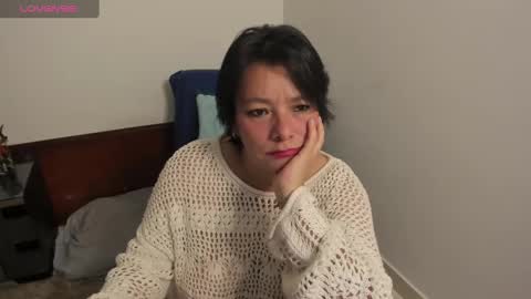 Snapshot of nuit_rose chatting on February 25, 1:41 am nuit_rose online show from February 25, 1:41 am