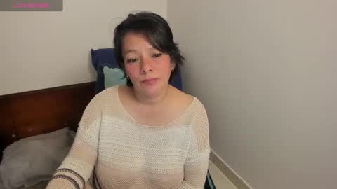 Snapshot of nuit_rose chatting on March 5, 1:42 am nuit_rose online show from March 5, 1:42 am