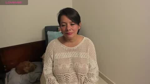 Snapshot of nuit_rose chatting on February 11, 2:03 am nuit_rose online show from February 11, 2:03 am