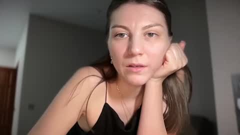 Ema online show from March 11, 4:53 pm