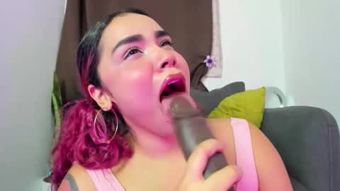 Nia online show from April 7, 4:58 am