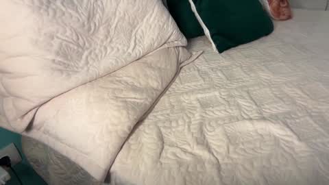 Nicol online show from December 16, 2:12 pm