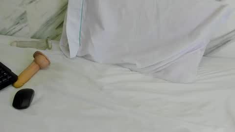 Snapshot of nymphomania9599 chatting on January 26, 7:31 pm xionela gates online show from January 26, 7:31 pm