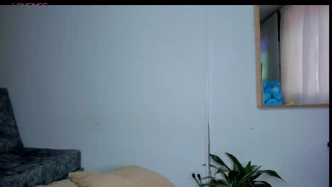 Laura nyu online show from May 28, 7:01 pm