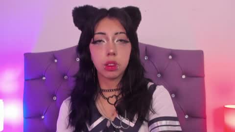   online show from January 25, 10:19 am