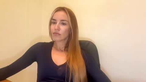 Snapshot of nyxelia_ chatting on October 9, 8:29 am Anastasia online show from October 9, 8:29 am