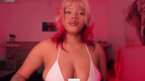 Snapshot of nyxshadow__ chatting on January 29, 3:54 am Nyx Shadow online show from January 29, 3:54 am