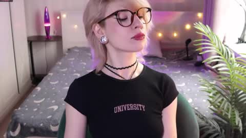 Moonlight online show from April 3, 9:18 am