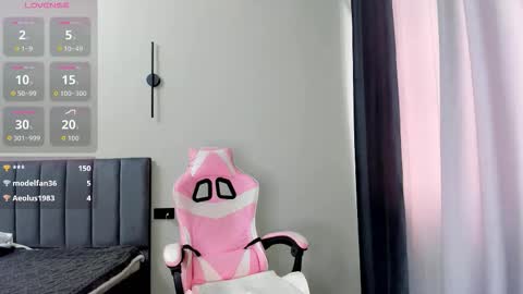 Snapshot of obokozu_mai chatting on September 28, 5:47 am Leila online show from September 28, 5:47 am