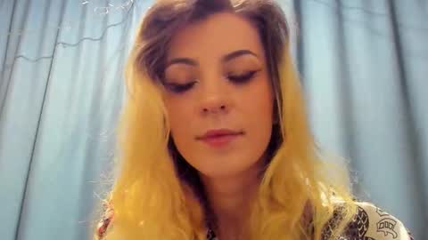 Pinky online show from January 7, 4:10 pm