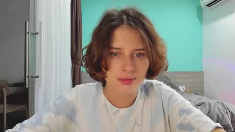 Snapshot of octopussy69x chatting on December 11, 6:36 am Evie online show from December 11, 6:36 am