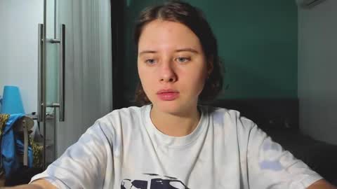 Snapshot of octopussy69x chatting on January 12, 3:24 pm Evie online show from January 12, 3:24 pm