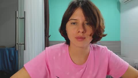 Snapshot of octopussy69x chatting on December 14, 5:40 am Evie online show from December 14, 5:40 am