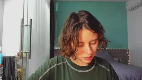 Snapshot of octopussy69x chatting on December 27, 12:34 pm Evie online show from December 27, 12:34 pm