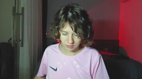 Snapshot of octopussy69x chatting on February 27, 4:32 pm Evie online show from February 27, 4:32 pm